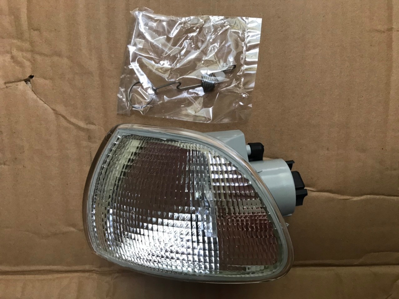 Đèn xi nhan Fiat Siena giá bán tính 1 cái