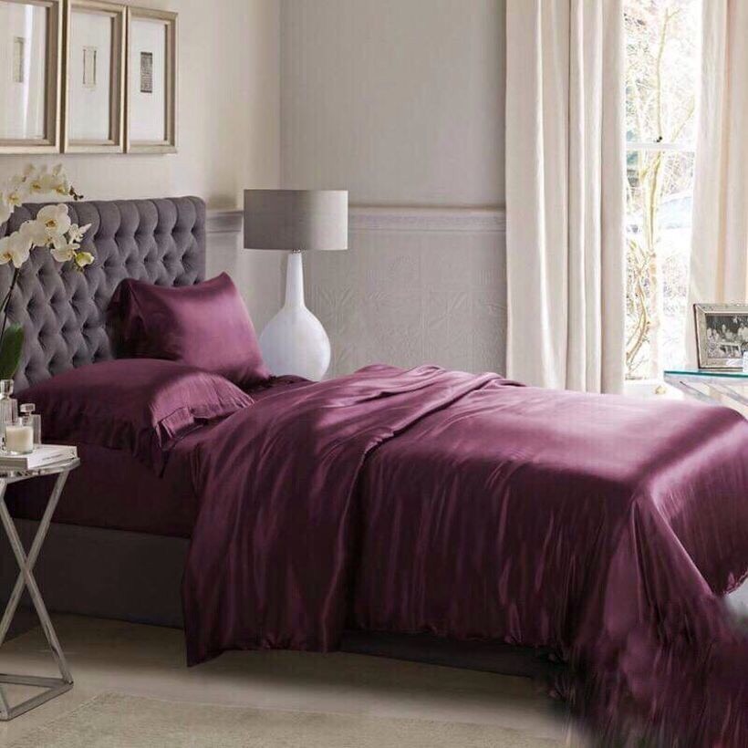 Ga giường phi lụa màu đỏ mận cao cấp mềm mại lan pham bedding