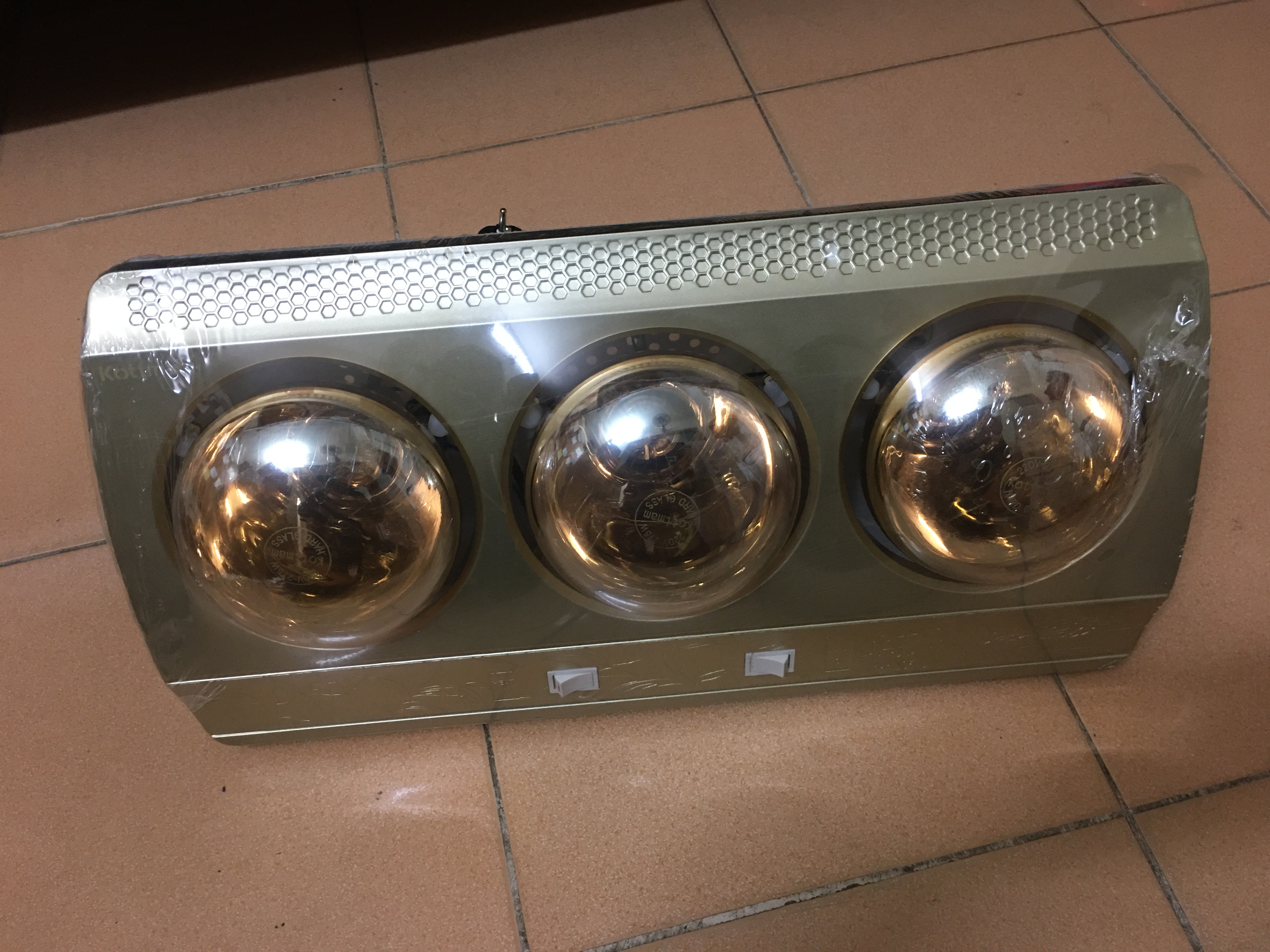 Đèn sưởi 3 bóng Kottmann K3B  825W