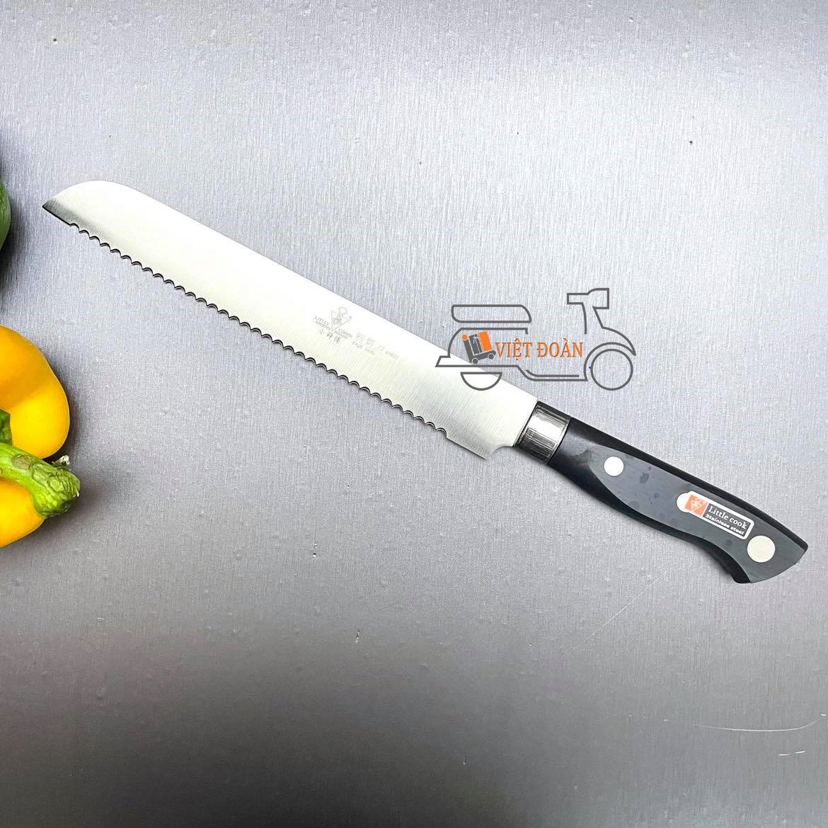 Dao răng cưa cắt bánh mì, gato - inox không rỉ , cán nhựa chắc chắn 32 cm - dụng cụ làm bánh chuyên dụng