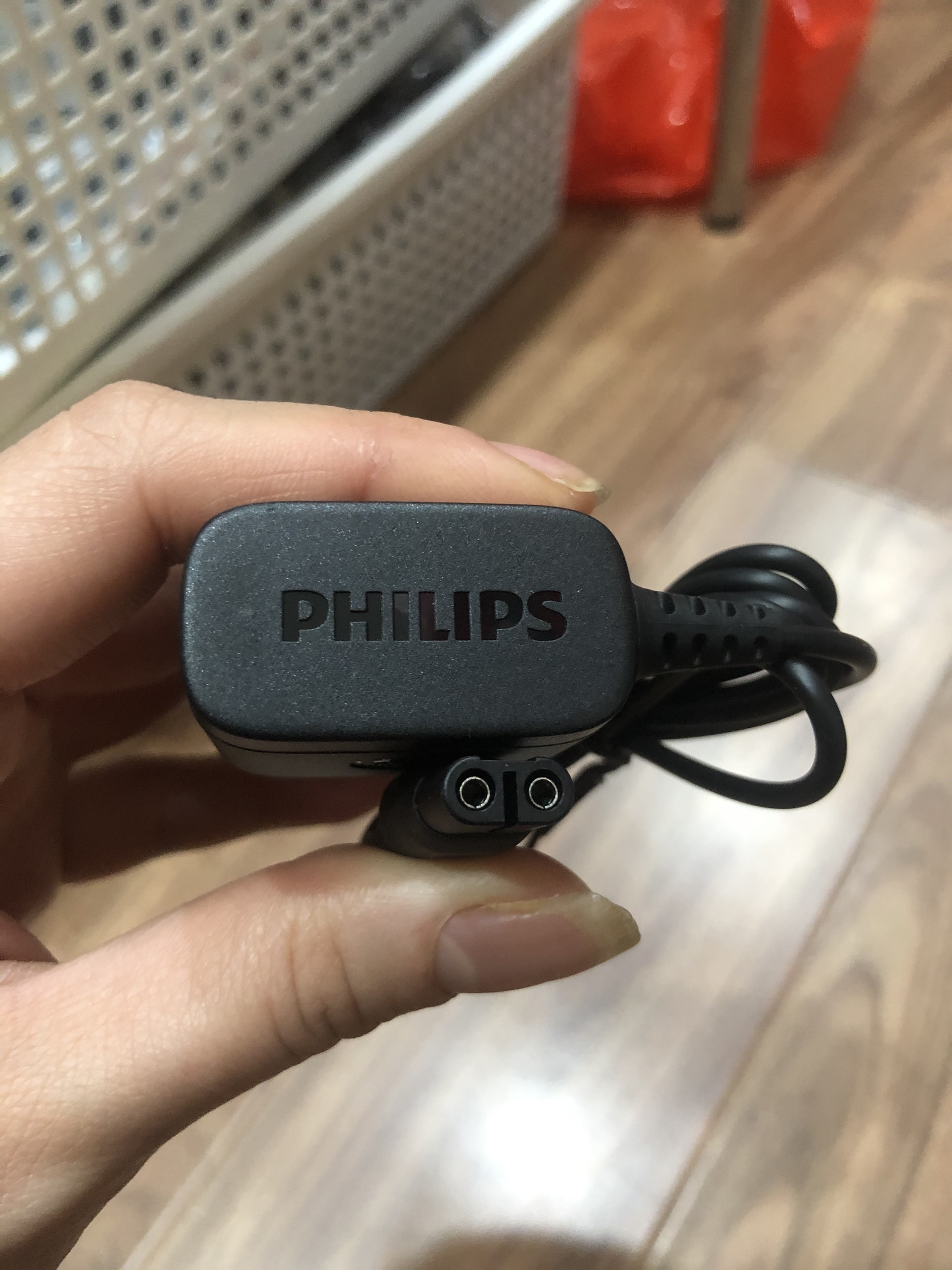NGUỒN SẠC PIN MÁY CẠO RÂU PHILIPS 4.3 V A00390
