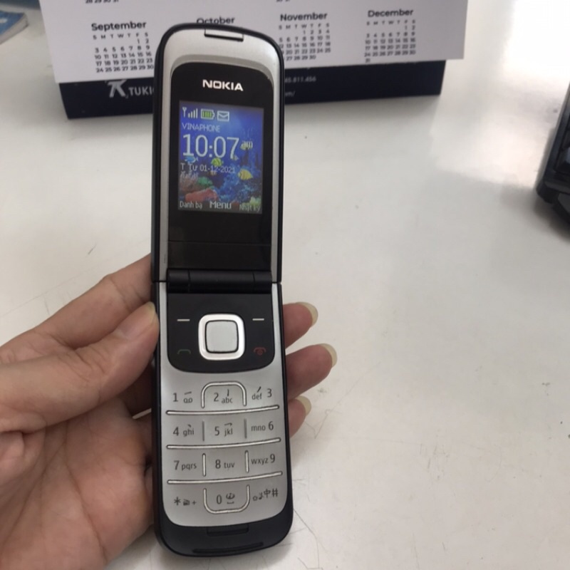 Điện Thoại Cổ Độc Lạ Nokia 2720 Nắp Gập