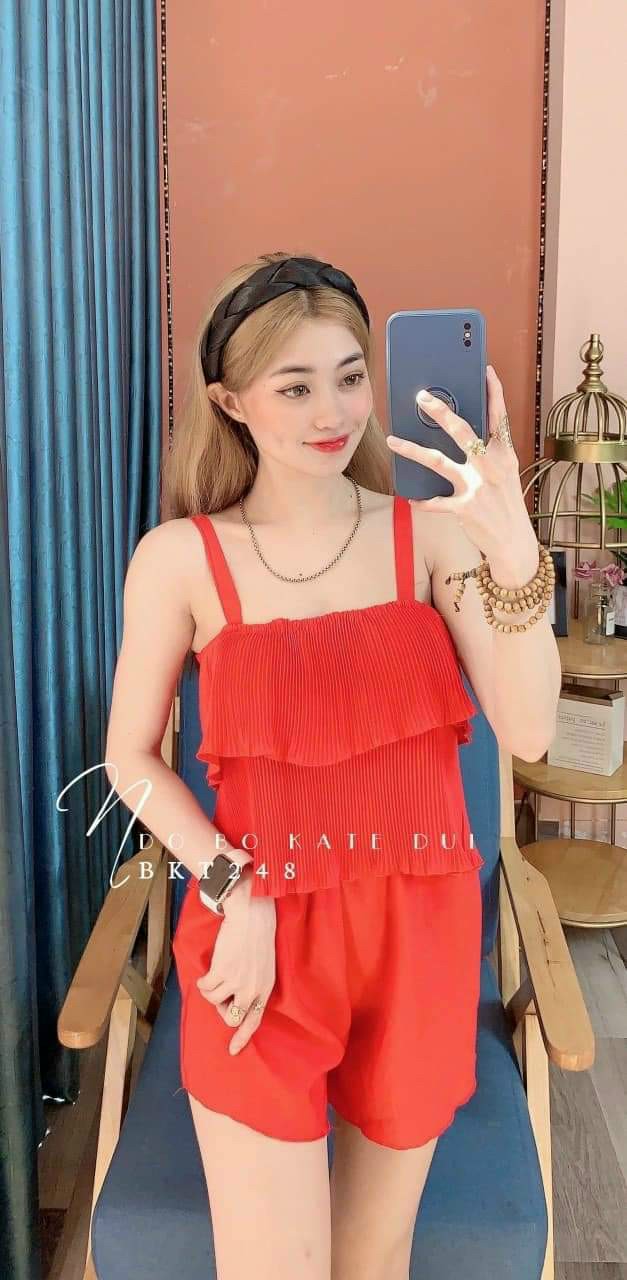 Đồ bộ đùi kate lụa 2 dây mặc nhà dập ly tầng