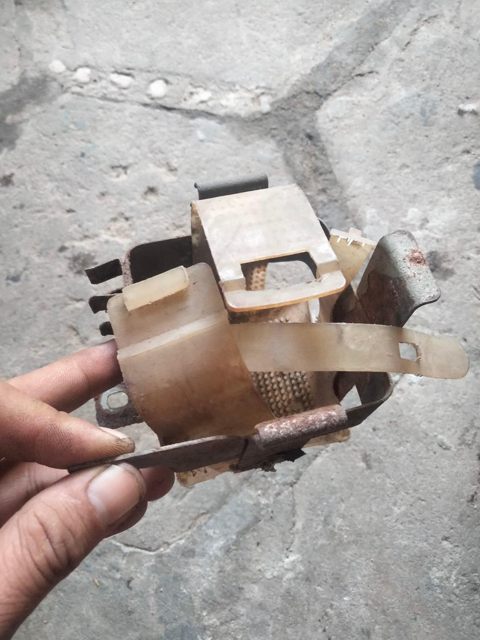 Hộp đựng bình ắc quy honda chaly đèn tròn