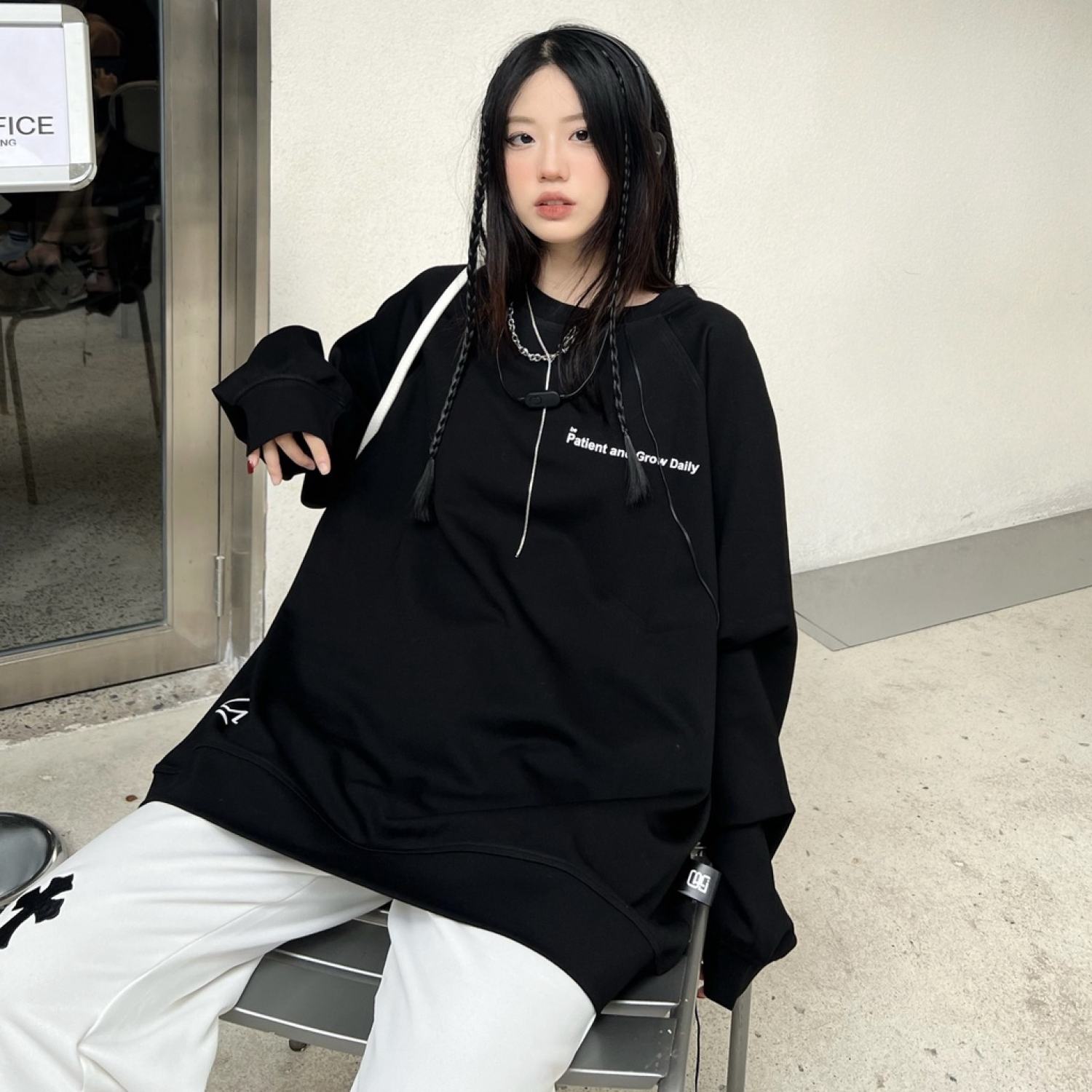 Áo Tay Dài PATIENT form rộng REGODS ( SWEATER PATIENTS)