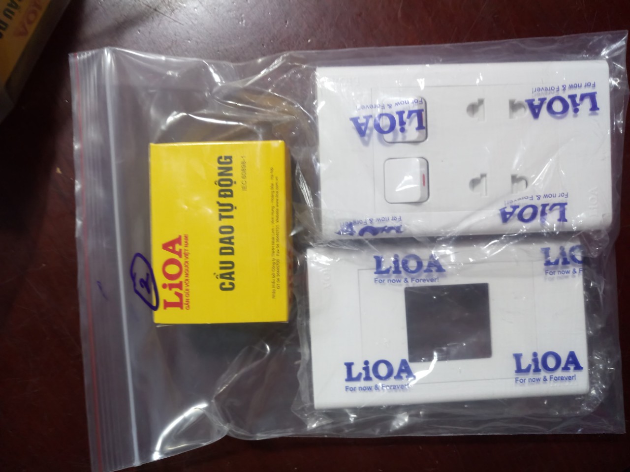 [HCM]Combo 13 bo công tắc ổ cắm LiOA - COMBOAHIEU