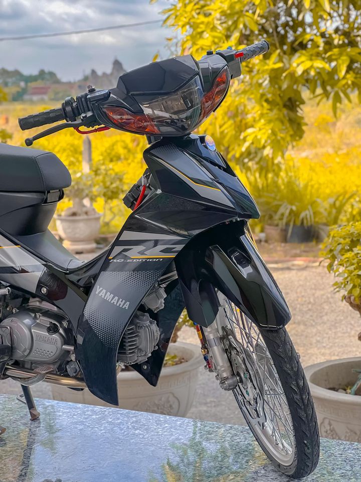 tem sirius 110cc rc 2018 đen xám chỉ vàng