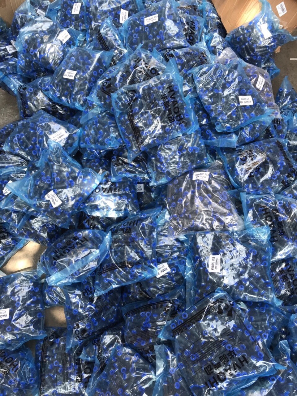 10 Co,góc nối nhanh ống PE 8mm