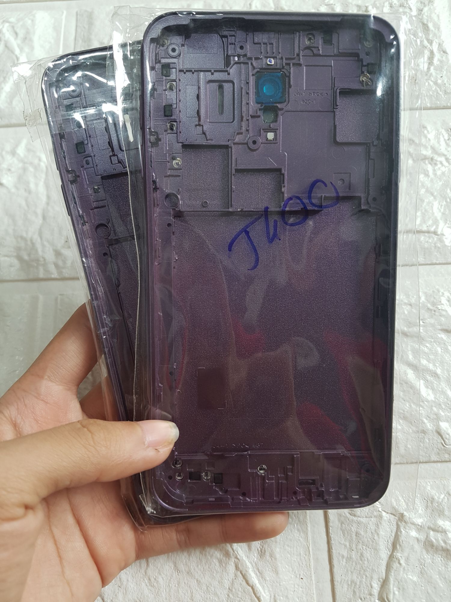Bộ Vỏ + Sườn Samsung Galaxy J4 (J400)