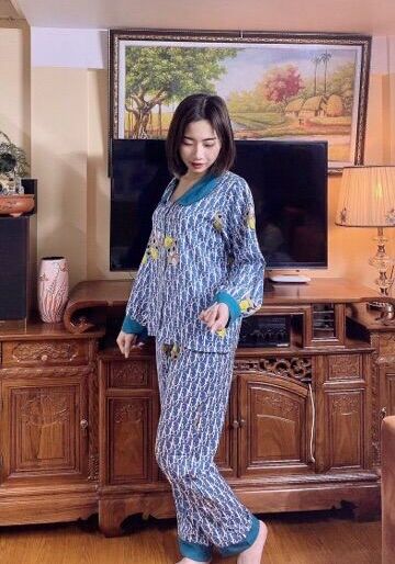 Bộ Pijama dài tay cổ sen lụa Mango cao cấp