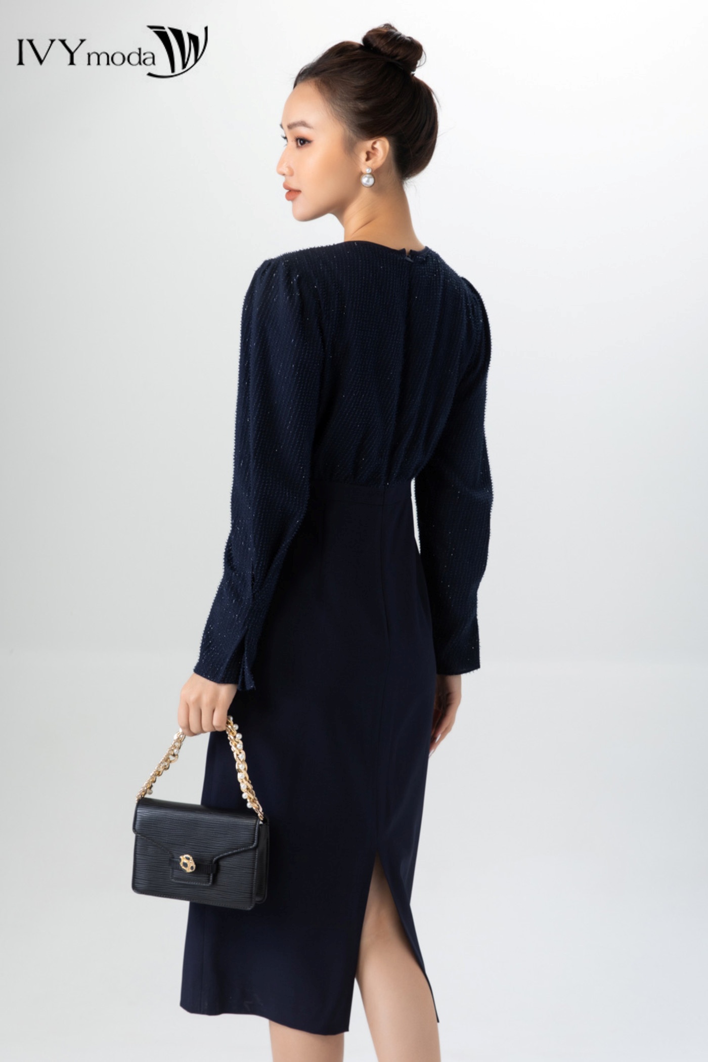 Đầm ôm tay dài cổ tròn IVY moda MS 48M7084