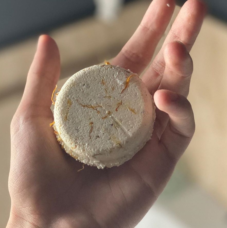 [HCM]Bánh dầu gội LUSH - Soak And Float shampoo bar