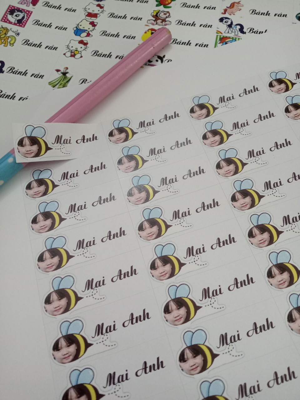 220 sticker tên bé (in theo yêu cầu) dán đồ dùng học tập