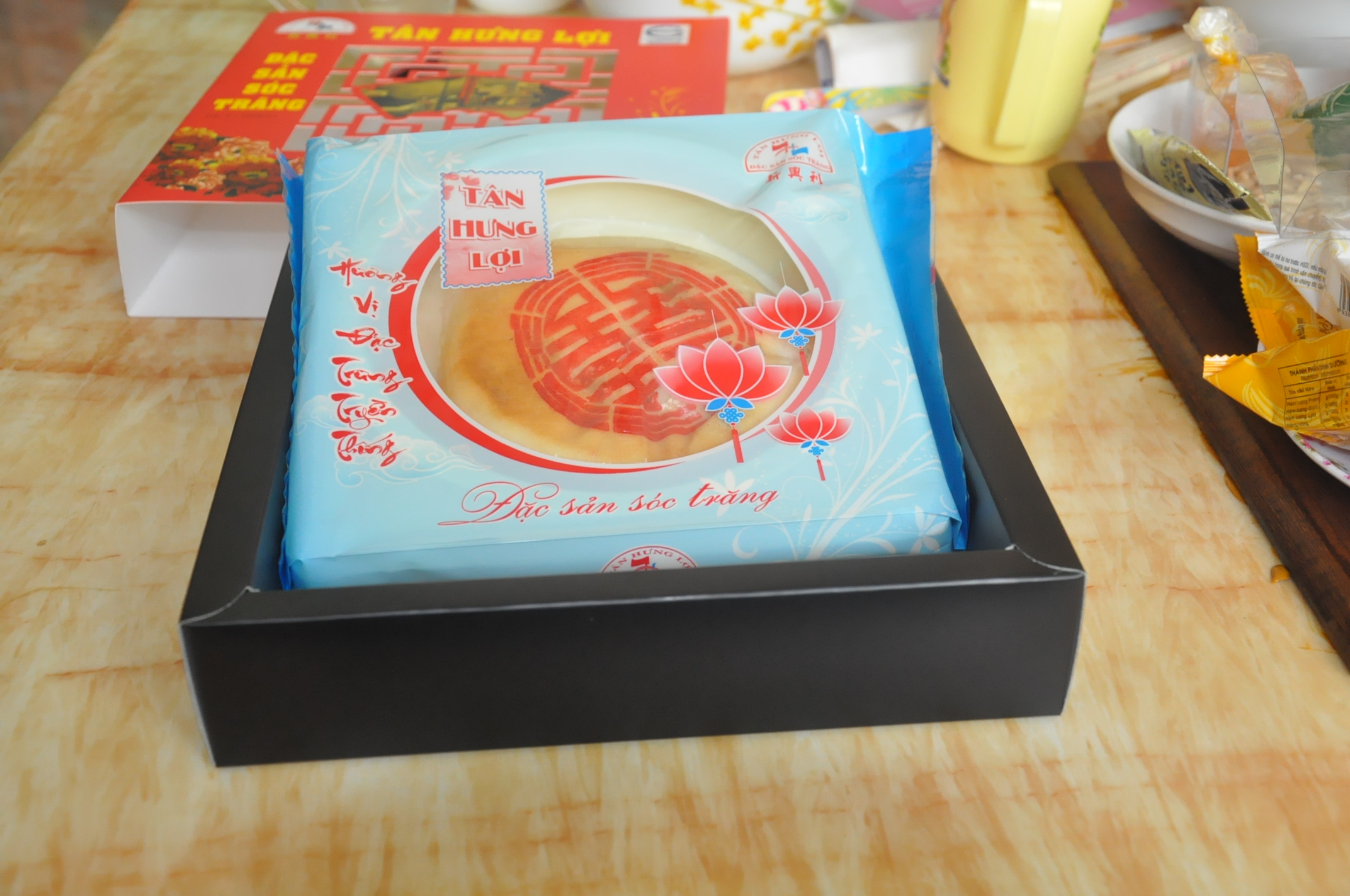 BÁNH PÍA TRĂNG TÂN HƯNG LỢI 800G