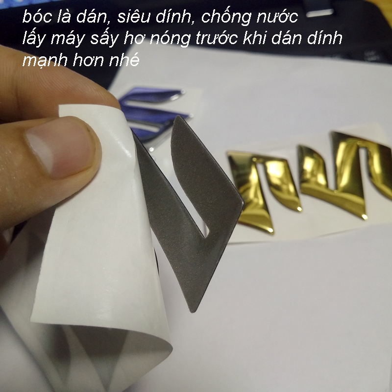 Bộ 2 tem Logo SUZUKI 3D nổi dán xe