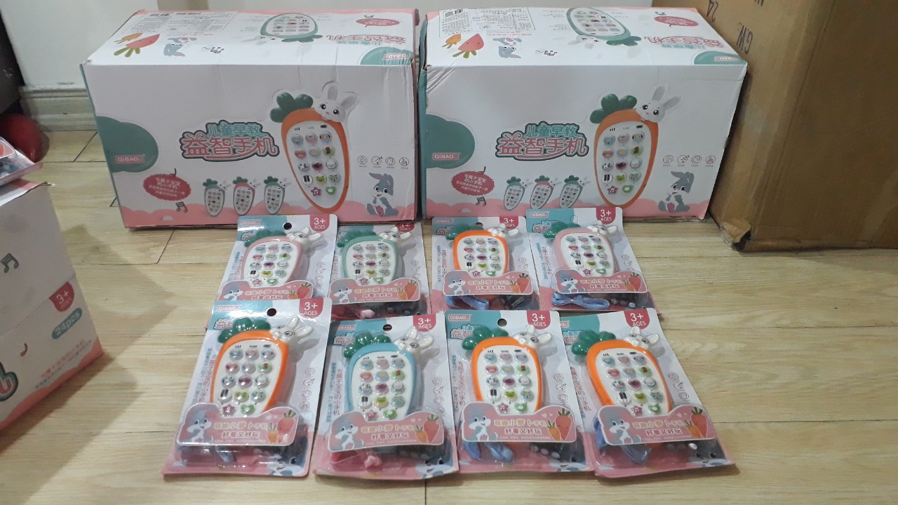Điện thoại đồ chơi cho bé, có nhạc và đèn( kèm vỏ silicon + dây đeo + 3 pin AAA)