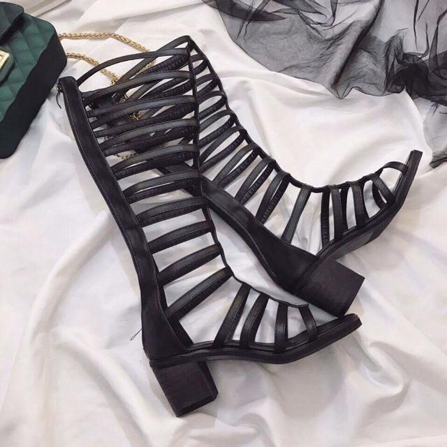 Giày sandal chiến binh đế vuông