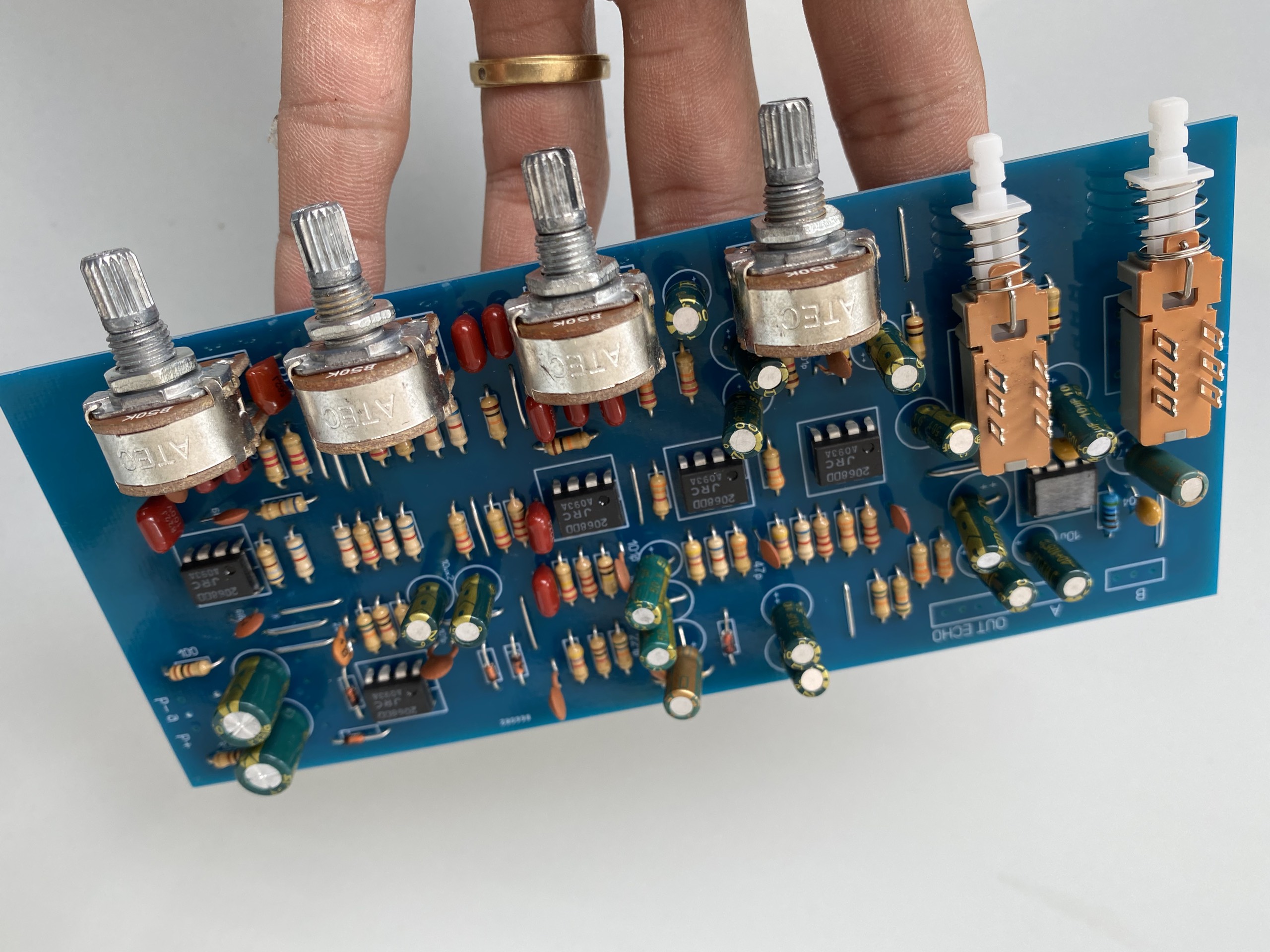 Mạch music 6IC có IC 3S riêng