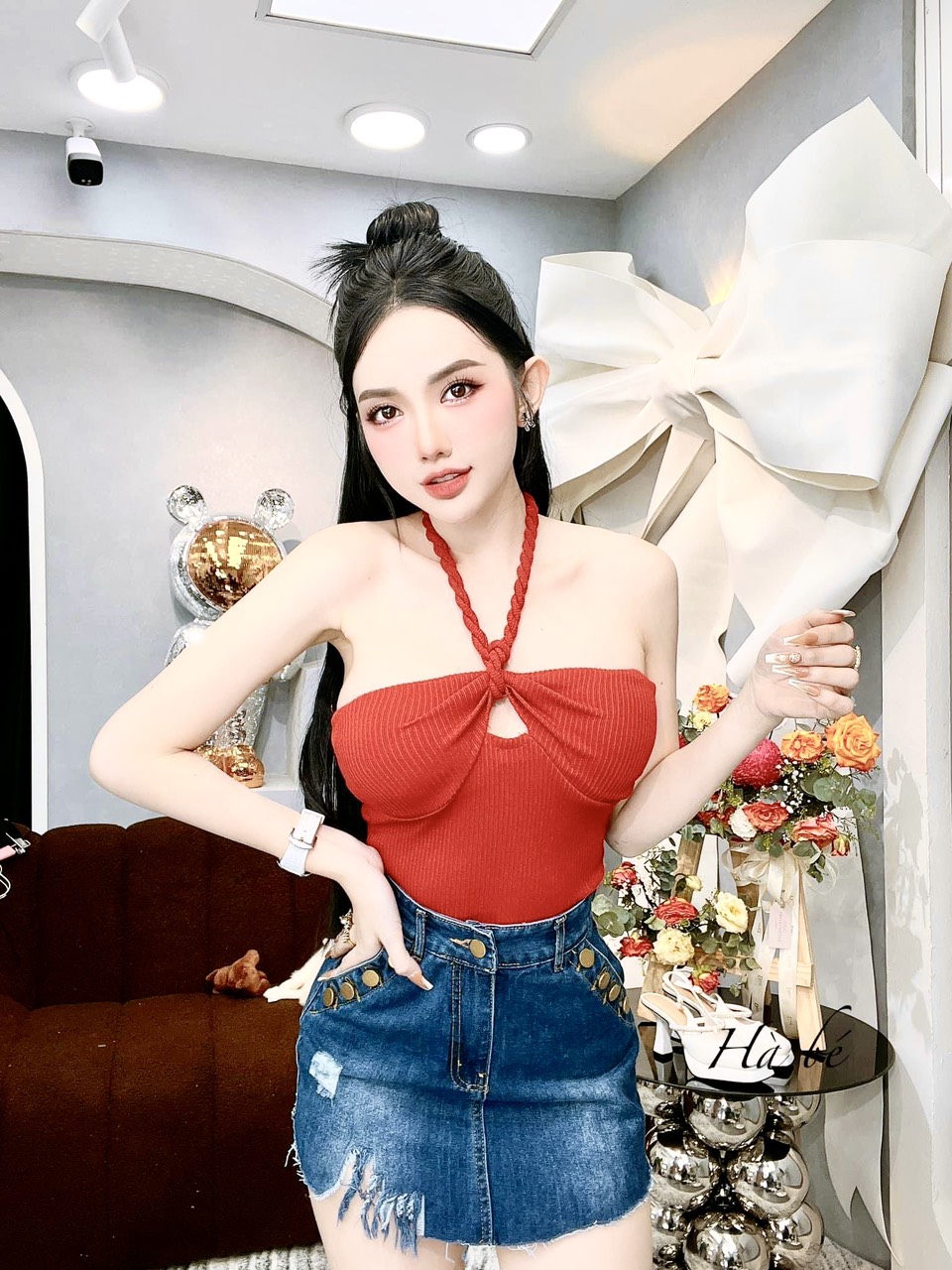 Áo croptop nữ kiểu cổ yếm phối dây chéo cổ ôm body chất vải thun gân Quảng Châu 4 chiều FreeSize