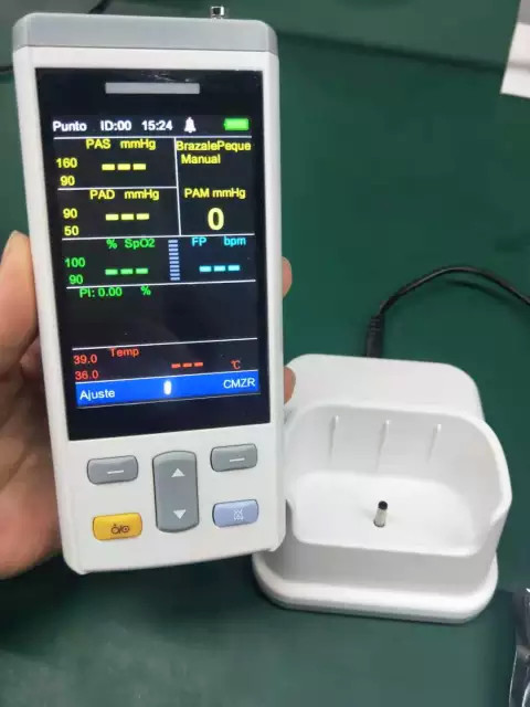Monitor cầm tay PC100
