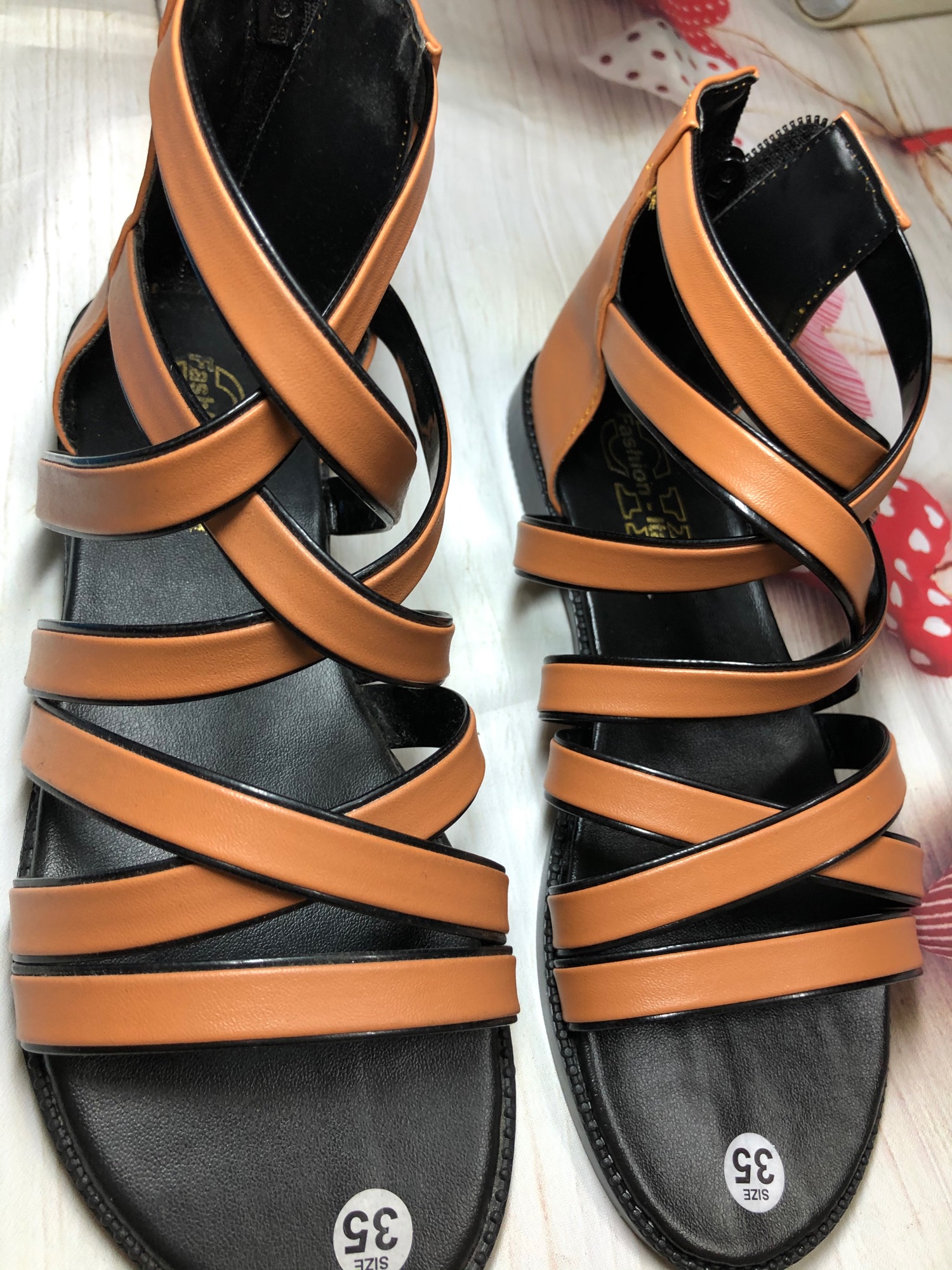 Sandal quai dan chéo chiến binh rất nhẹ