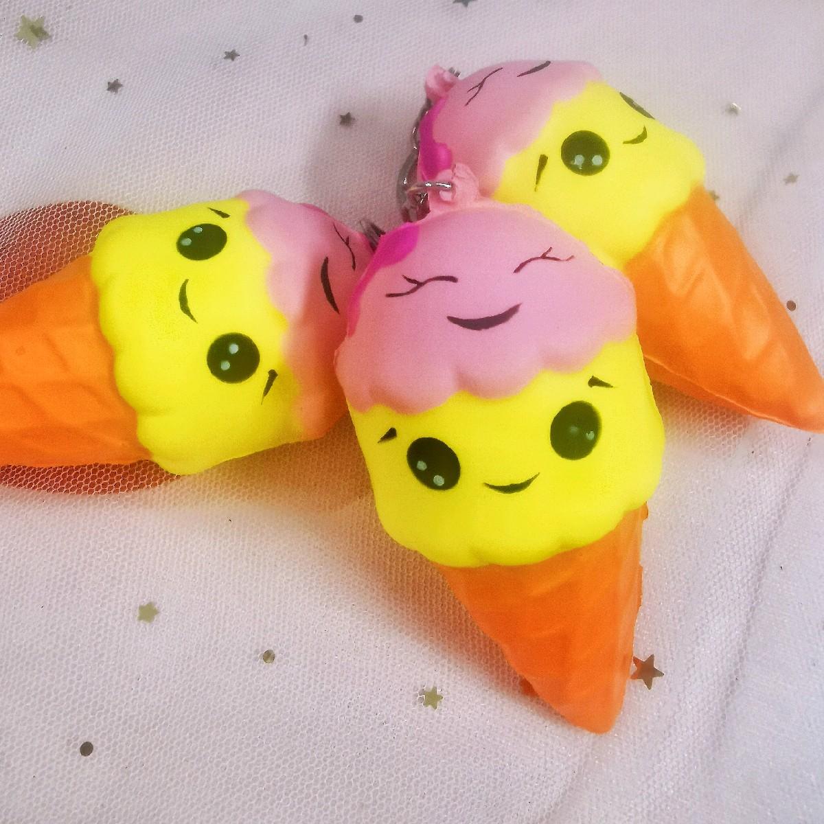Squishy kem ốc quế