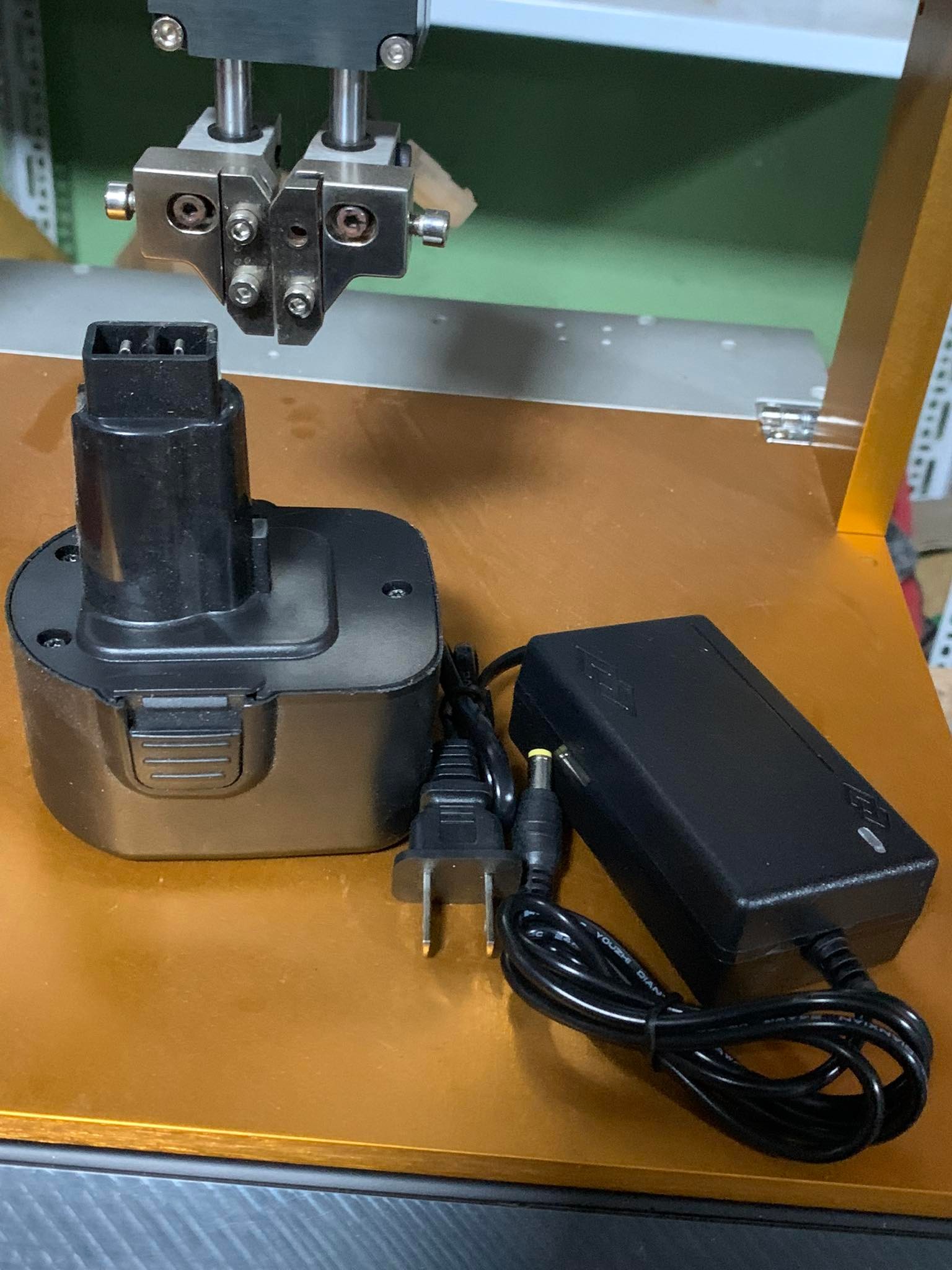 (BH) Pin Đóng Black decker và dewalt 12v 4ah