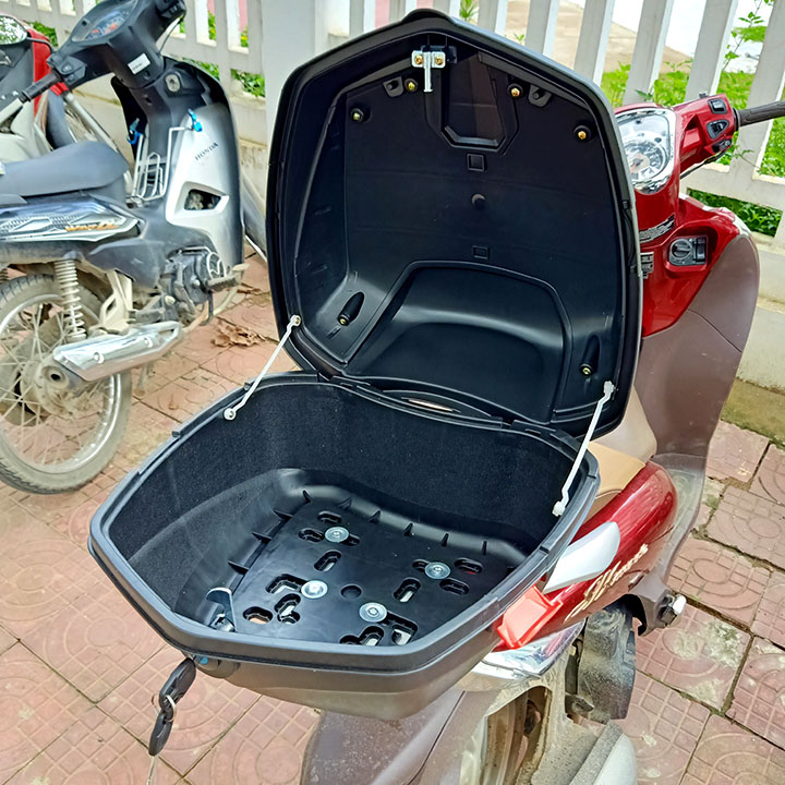 Tail-Mounted Storage Box for Motorbikes and Electric Vehicles Td05