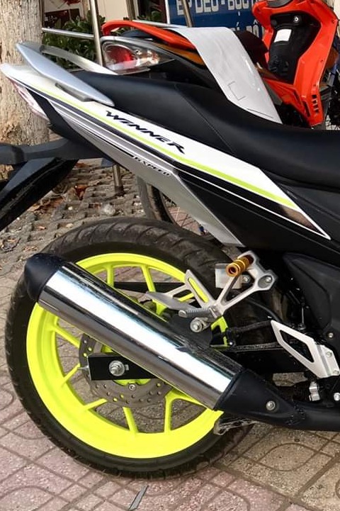 Tem Rời Winner V1 Dán Xe Trắng Phối Đen Xanh Dạ Quang