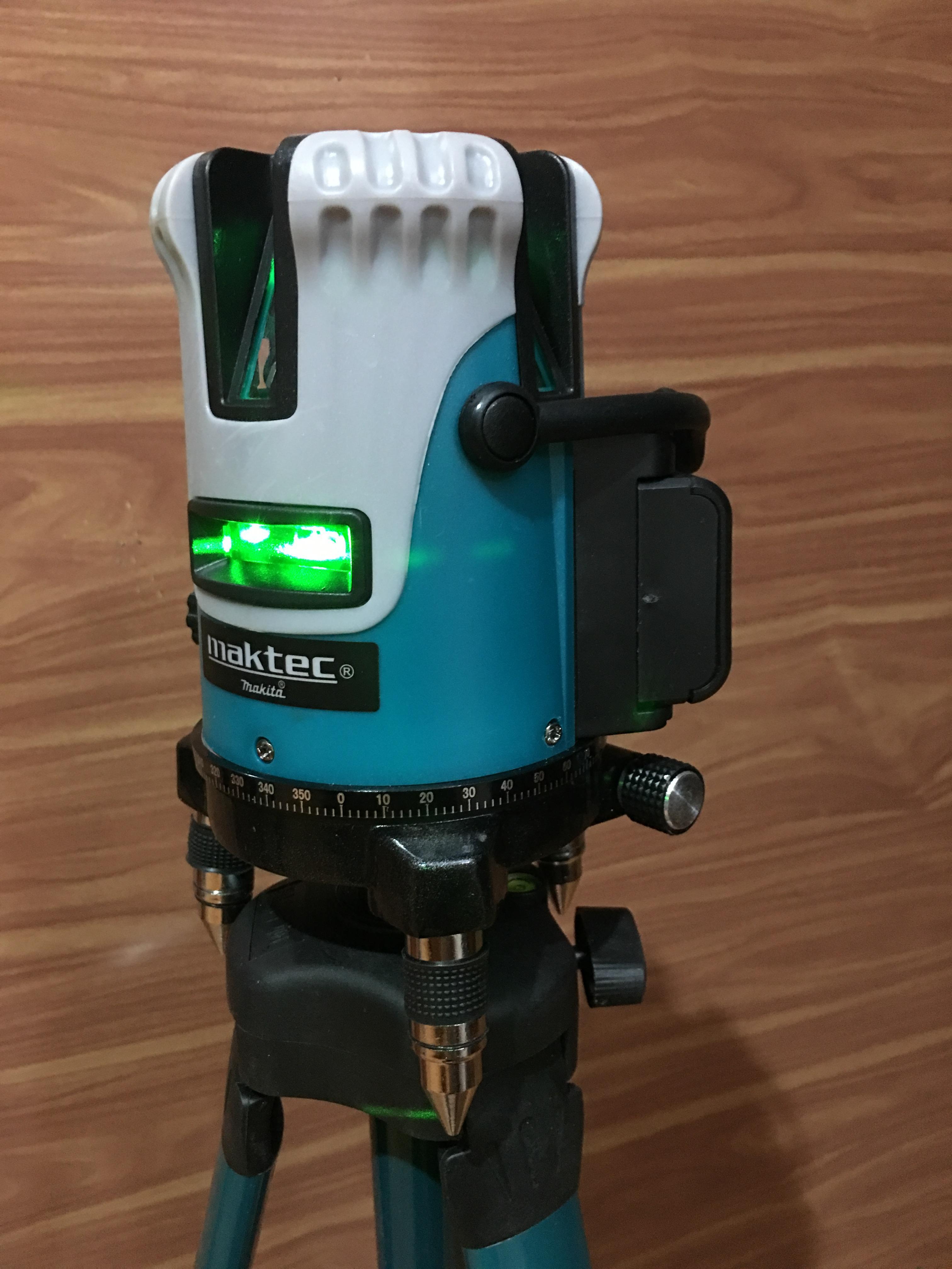 Máy cân mực laser Maktec 5 tia xanh