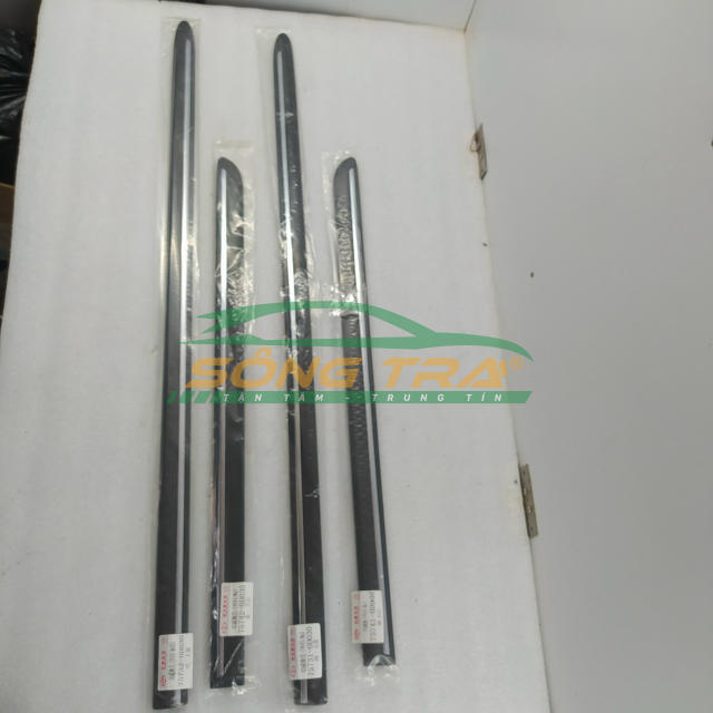BỘ NẸP SƯỜN CỬA VIOS 2003-2005 CÓ CHỈ MẠ (GIÁ 1 BỘ NHƯ HÌNH)