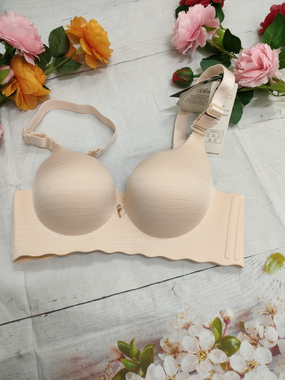 ÁO NGỰC SU TRƠN SIÊU NÂNG 6P (FOM NHỎ)
