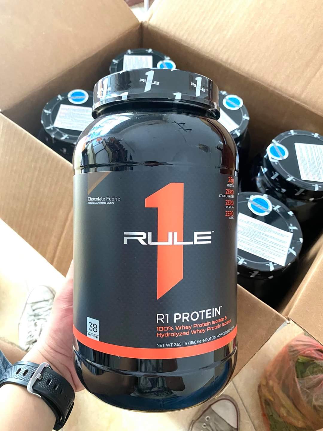 ( TẶNG BÌNH LẮC ) WHEY PROTEIN RULE 1 R1 TĂNG CƠ 2,5LBS ( 38 SERVING)