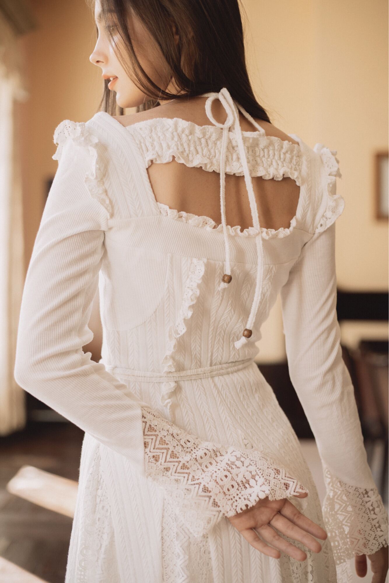 [Nhập LazXuHuong05 - giảm 70k cho đơn 499k] Florence Đầm ren Knitted Lace Dress