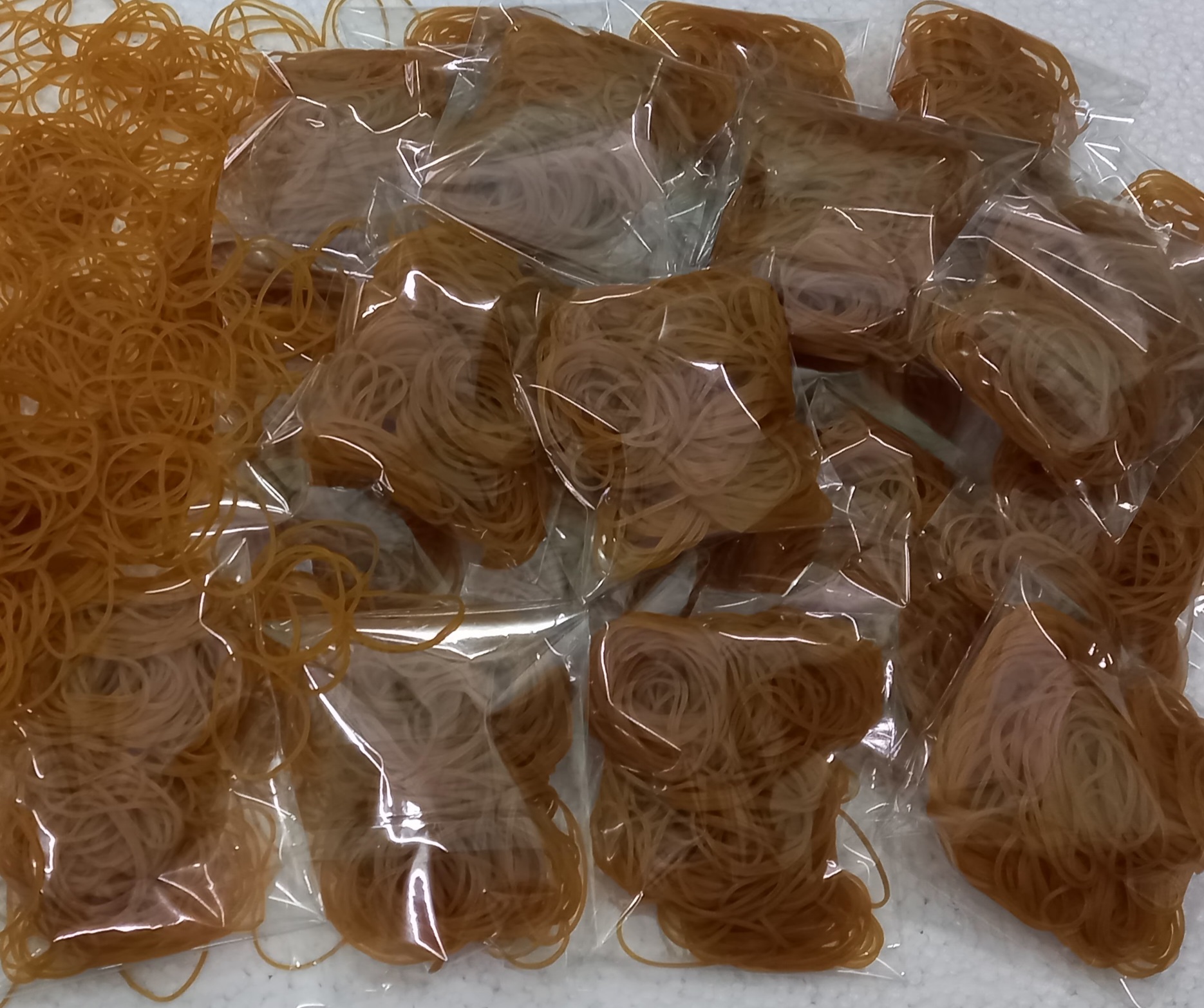 DÂY THUN DẺO VÀNG, KHOANH LỚN (50G/BỊCH)