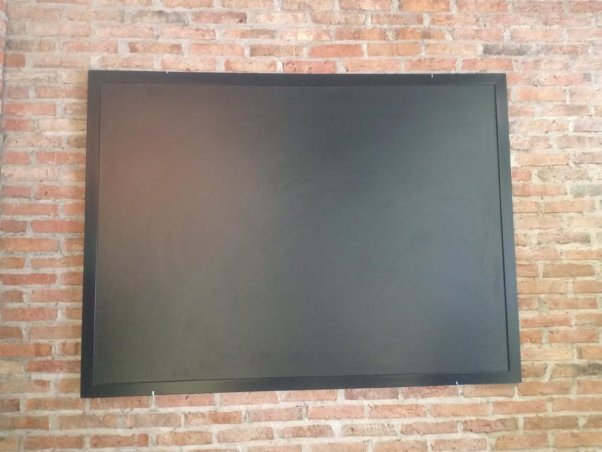 Bảng Đen Menu Viết Phấn Khung Gỗ Đen Treo Tường 40x60cm
