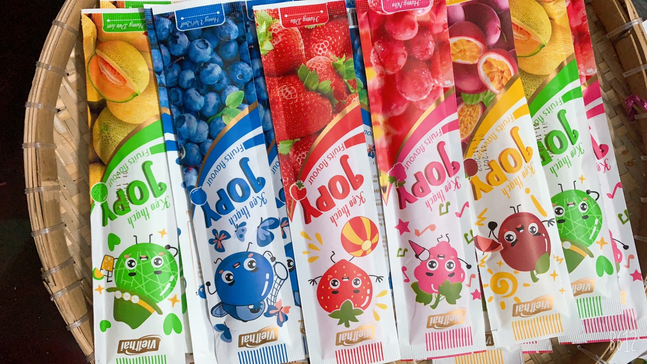 THẠCH RAU CÂU JOYPY VIỆT THÁI - thanh dài mix vị trái cây hương việt quất,nho,chanh dây, dâu và hương dưa lưới.