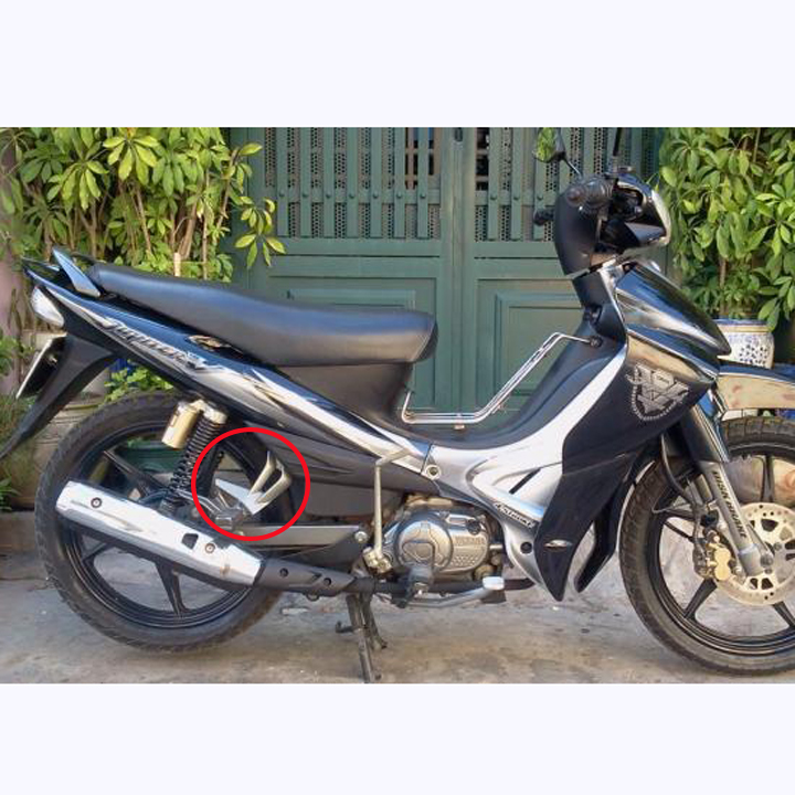Bát gác chân xe máy  JUPITER bên phải