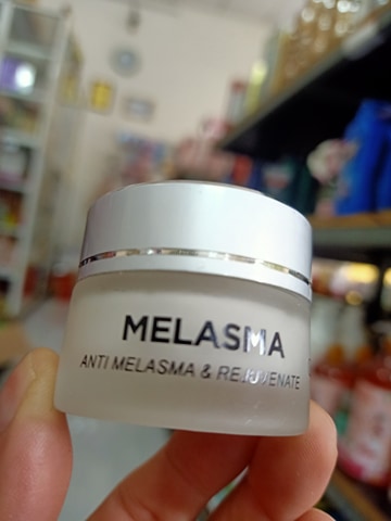 Kem nám, tàn nhang, đồi mồi - Melasma Eva