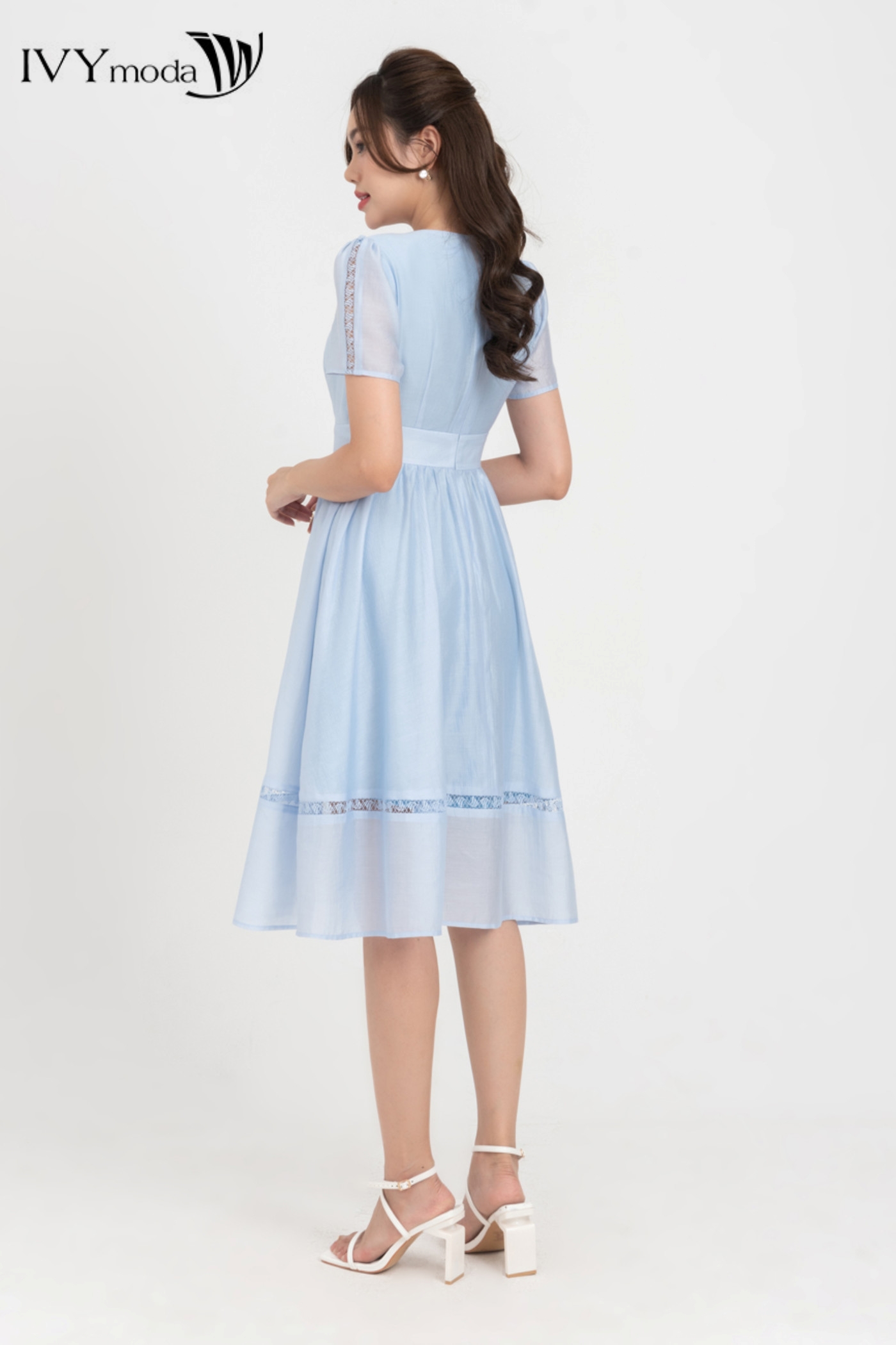Đầm lụa xòe cổ V IVY moda MS 48M6598