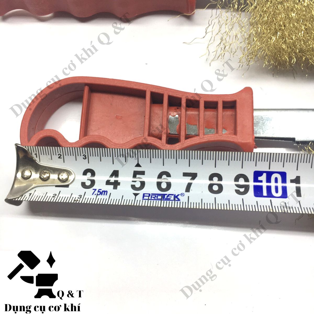 Chổi đánh rỉ cán đỏ cước đồng cầm tay đỏ
