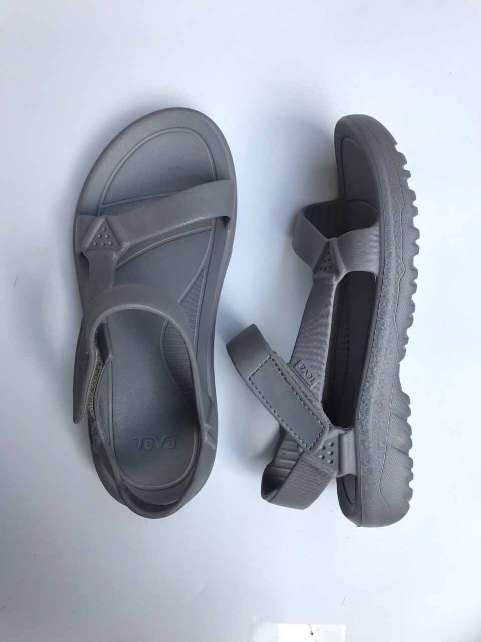 Sandal đúc nguyên khối thể thao