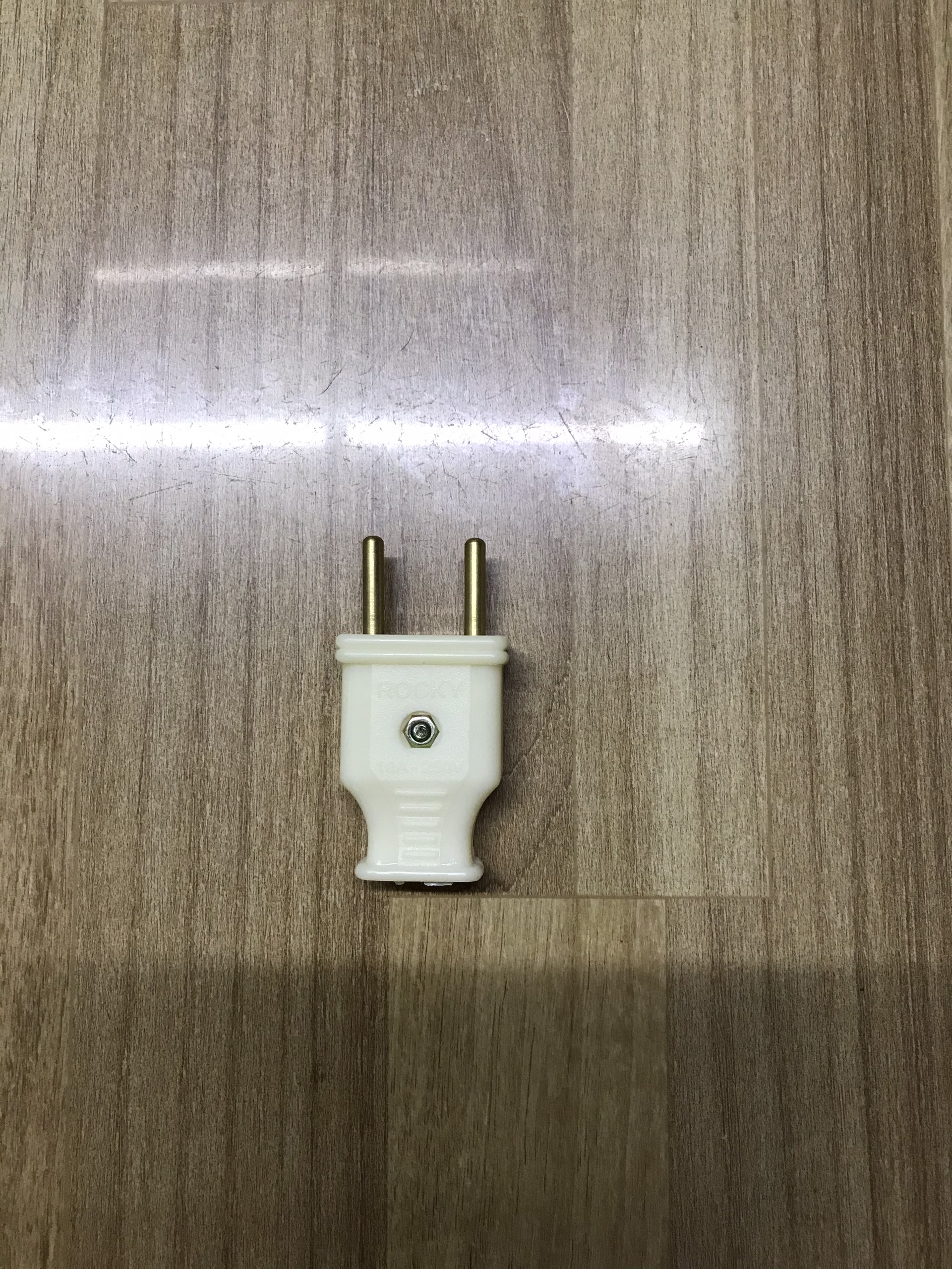 Phích Cắm Điện Đực Giá Rẻ