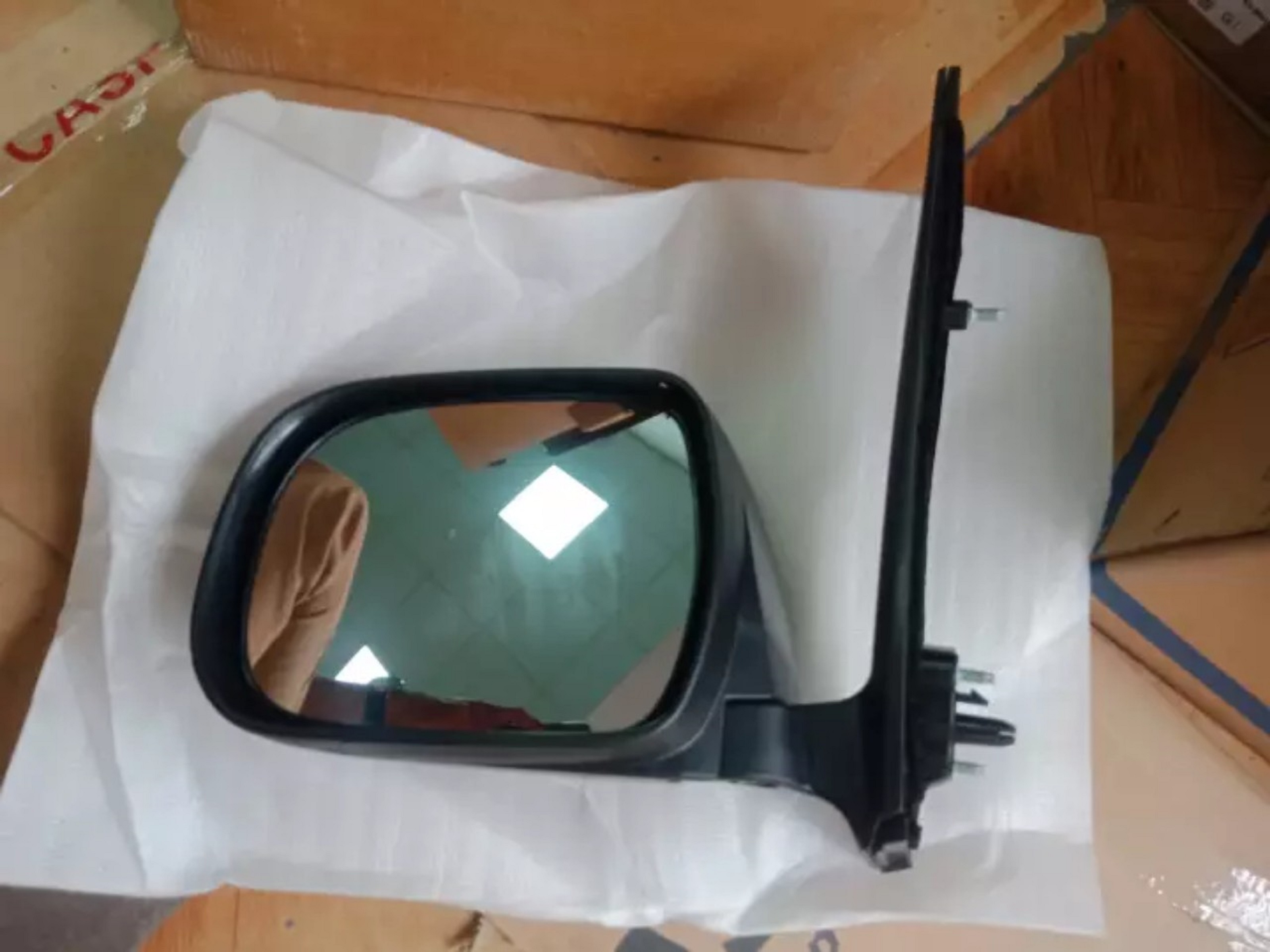 GƯƠNG CHIẾU HẬU TOYOTA INNOVA
