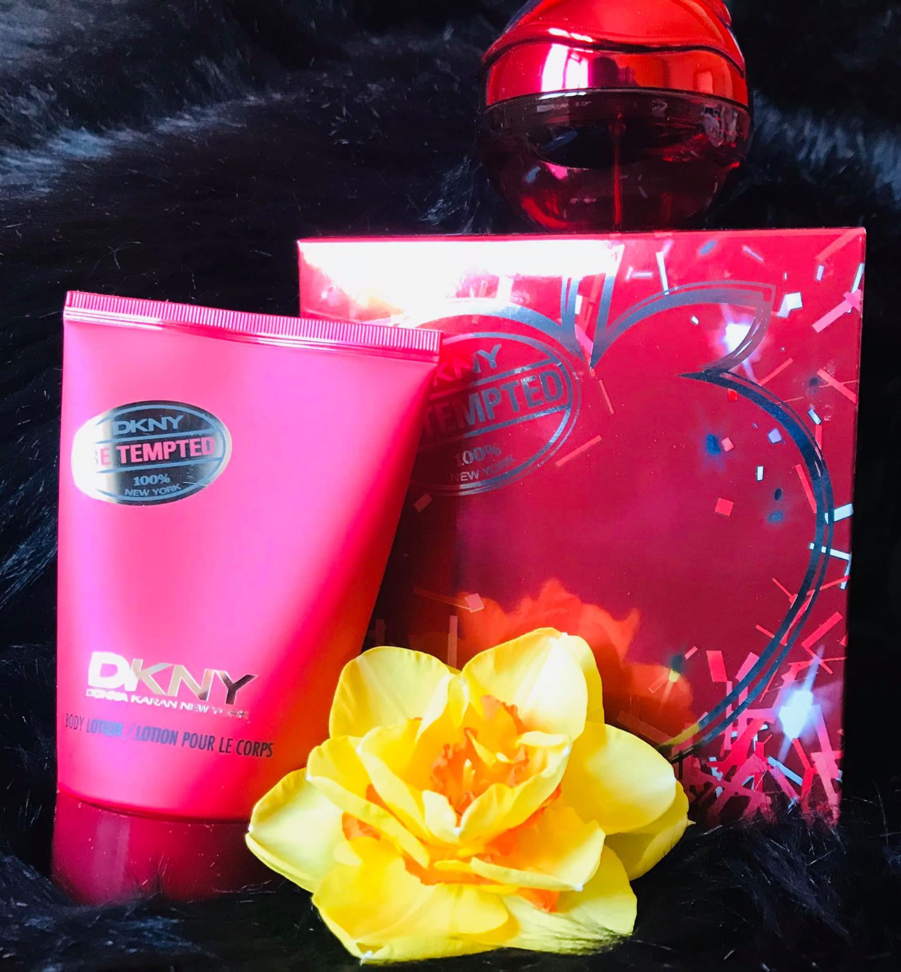 Nước Hoa Nữ DKNY Be Tempted EDP Set