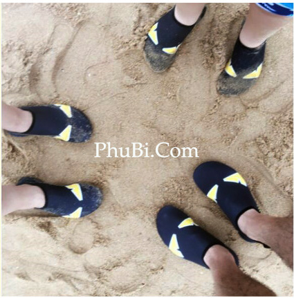 Giày Đi Biển & Đi Dưới Nước Cho Bé