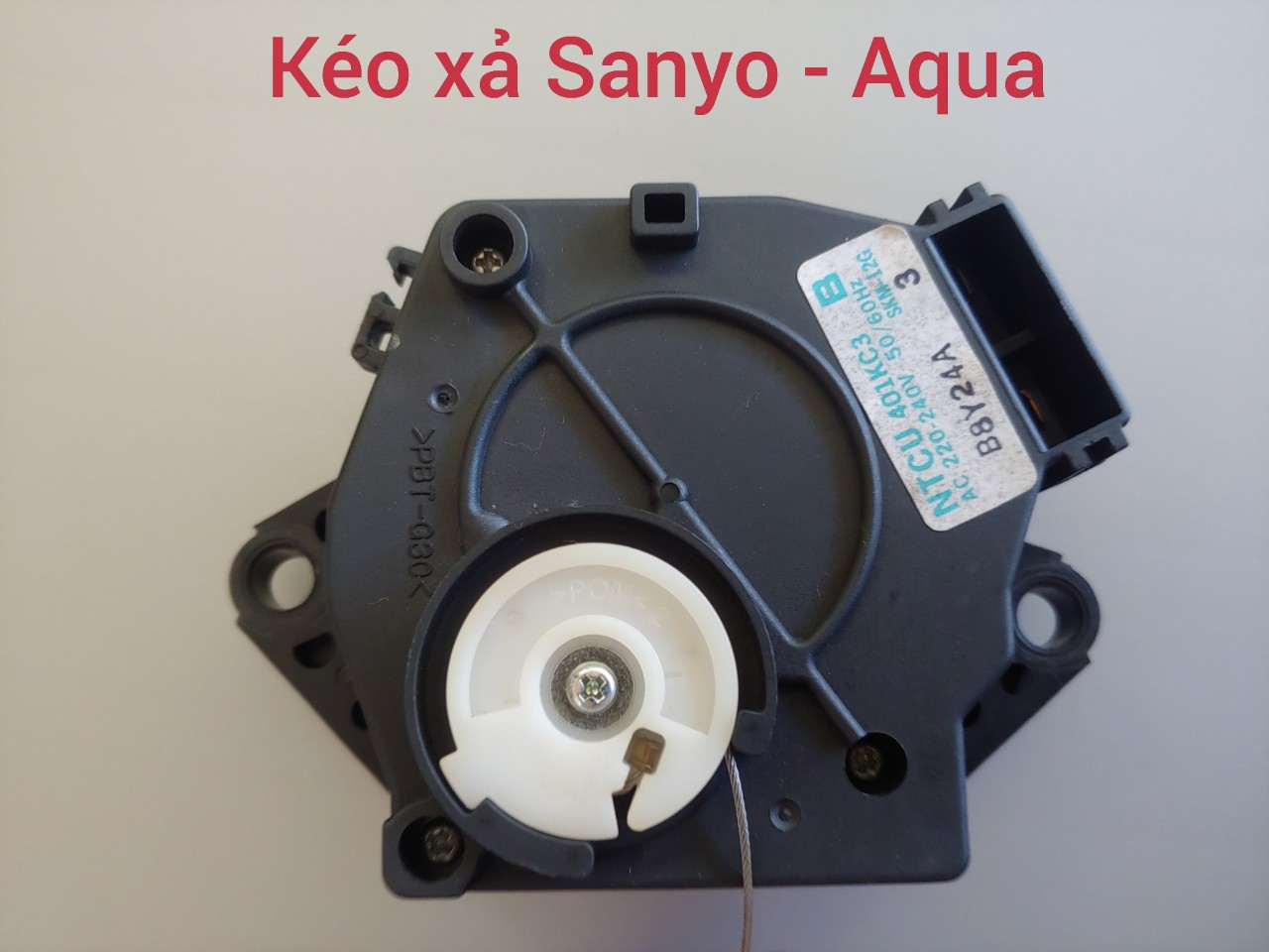 Moter xả máy giặt Sanyo - Aqua ( tháo máy )