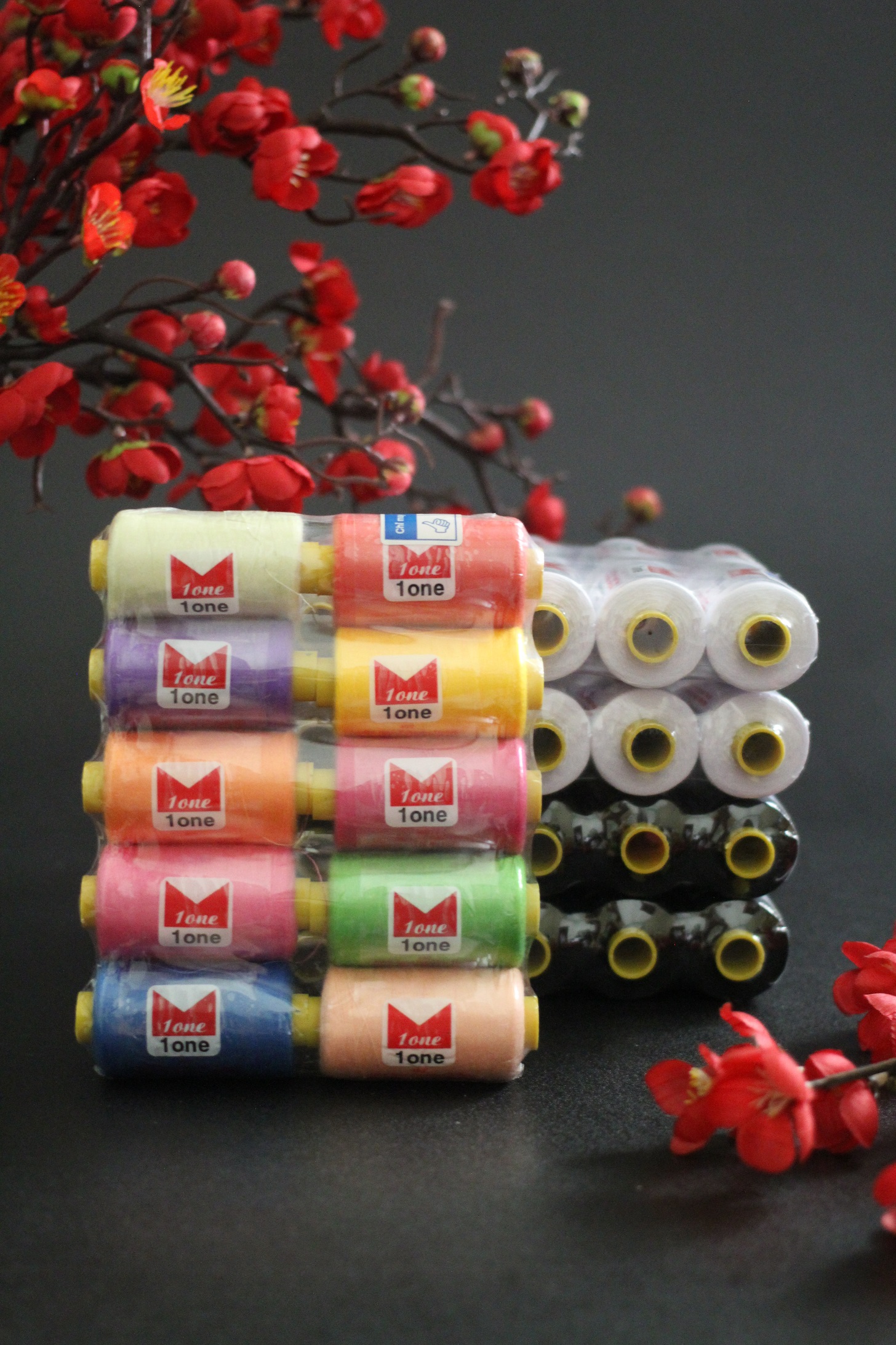[Nhập RS0822 giảm 30k cho đơn 99k]Chỉ May One Lớn  Vỉ 10 Cuộn Nhiều Màu ( giao hàng màu ngẫu nhiên)