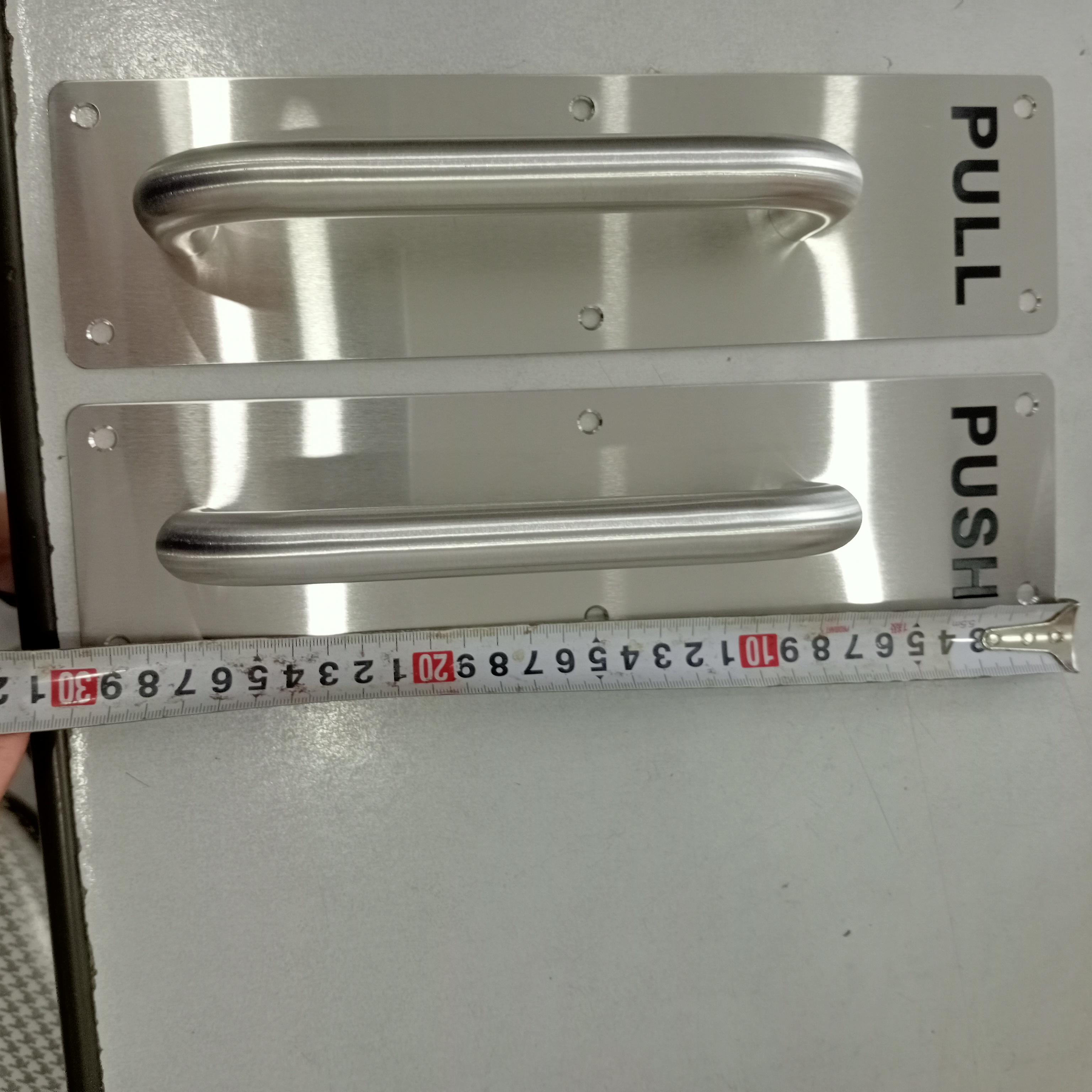 Tay nắm, kéo, đẩy cửa Pull-Push siêu đẹp