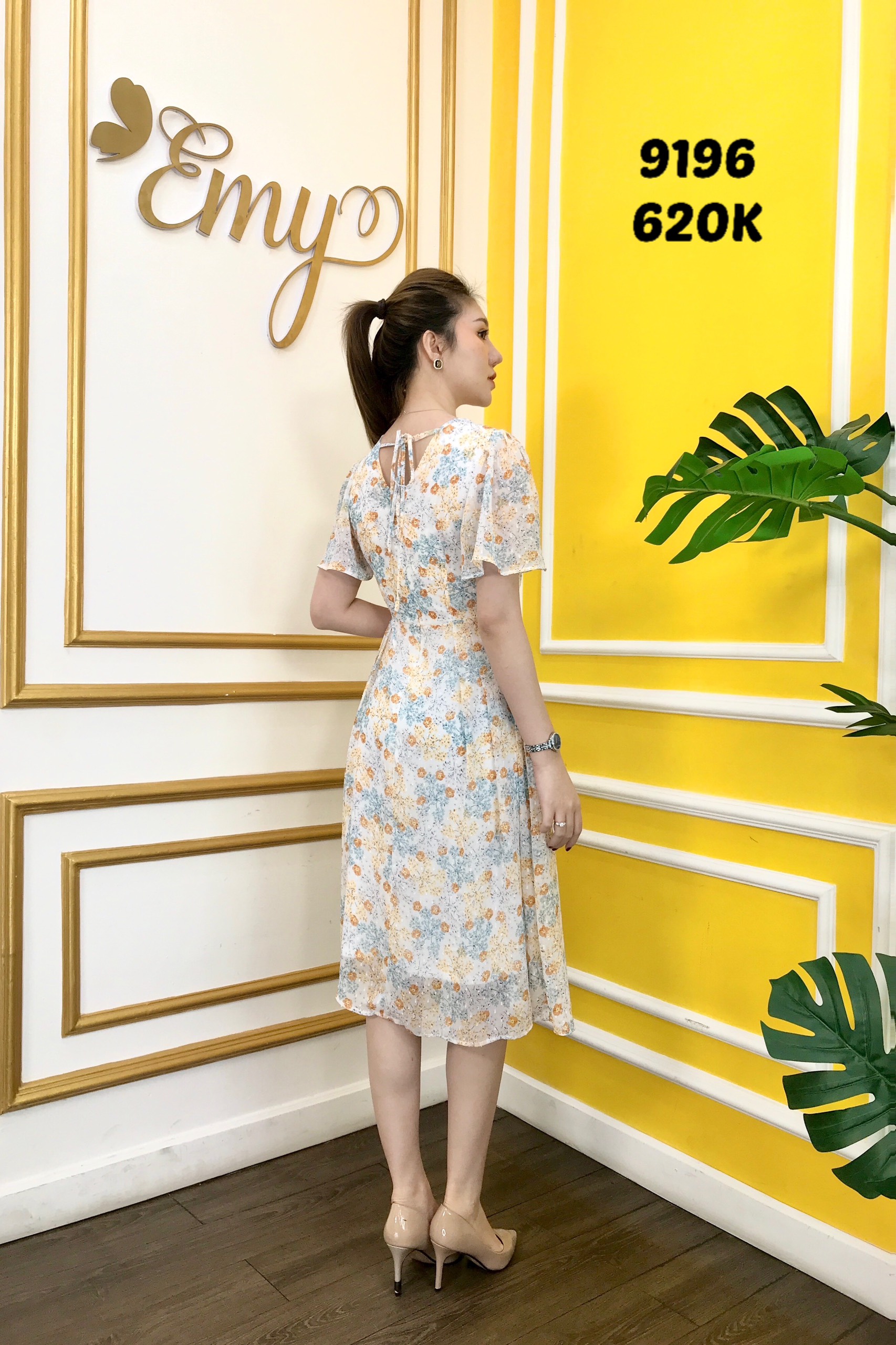 Đầm EMY EM9196 Xoè Cổ V Kèm Dây Thắt Nơ